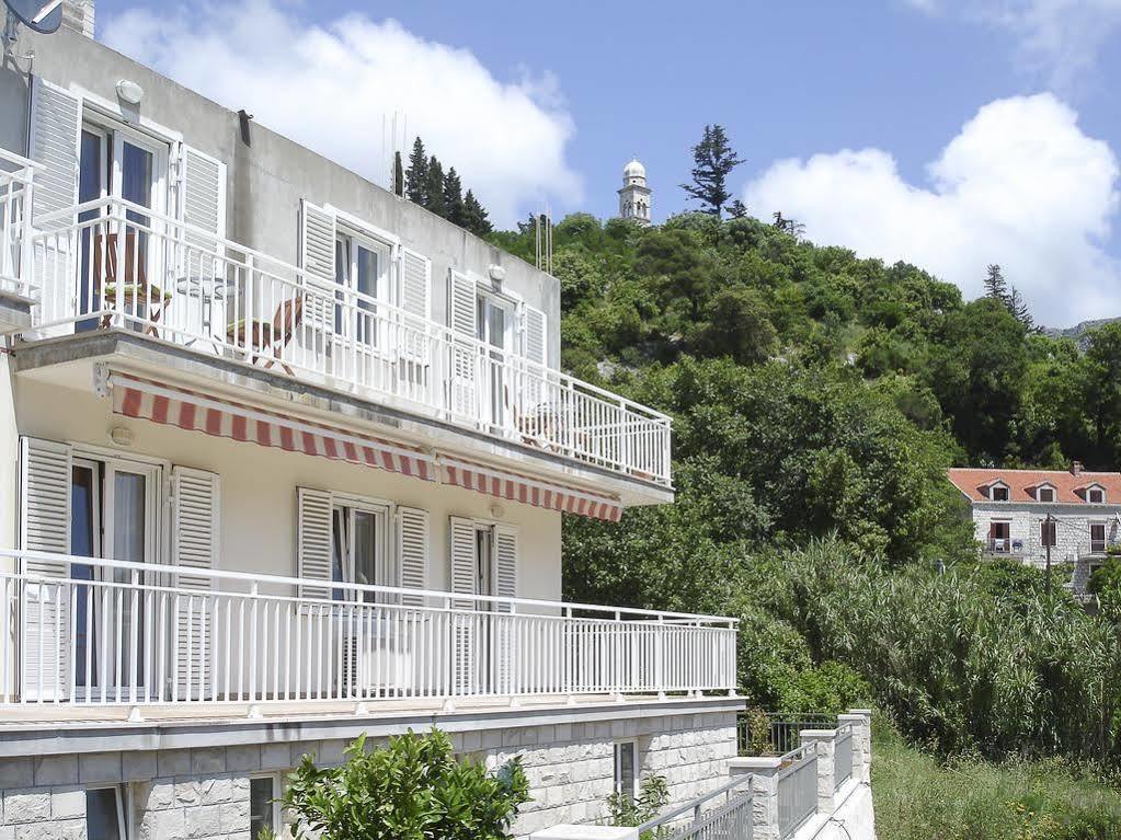 Apartments Silvija Mokošica Екстериор снимка