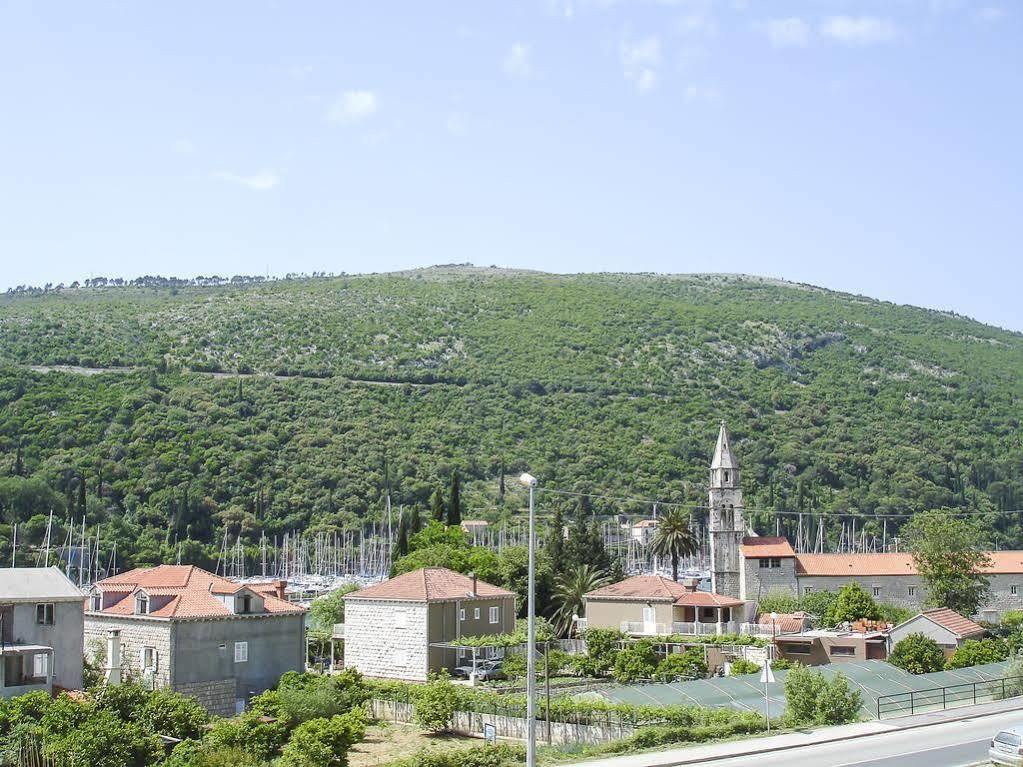 Apartments Silvija Mokošica Екстериор снимка