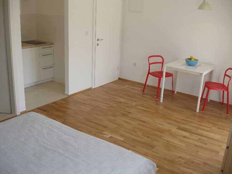 Apartments Silvija Mokošica Екстериор снимка