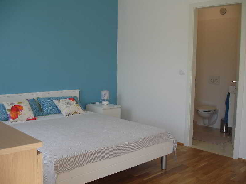Apartments Silvija Mokošica Екстериор снимка
