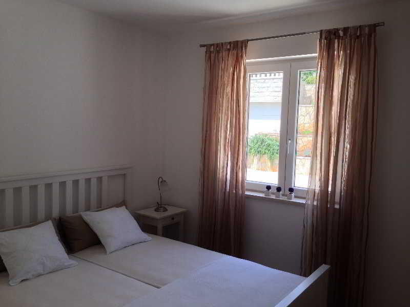 Apartments Silvija Mokošica Екстериор снимка